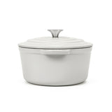 Ⓜ️🔵🔵🔵 La Fonderie 1890 IENA22 - Pentola a Cocotte tonda in ghisa, smaltata beige, SENZA PFAS, PFAS FREE, pentola con 2 manici e coperchio, diametro 22 cm, Capienza 3,3 litri