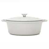 Ⓜ️🔵🔵🔵 La Fonderie 1890 IENA36 - Pentola a Cocotte ovale in ghisa, smaltata beige, SENZA PFAS, PFAS FREE, pentola con 2 manici e coperchio, ellisse 36 x 28 cm, Capienza 7,7 litri