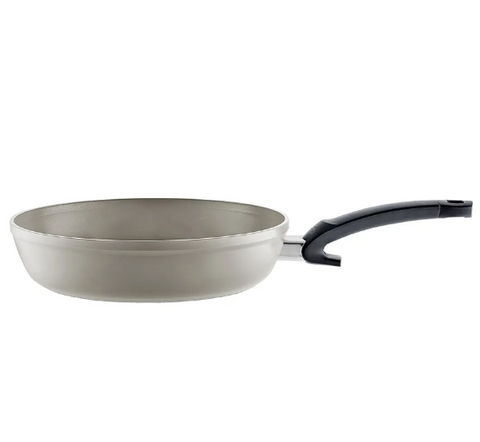 Ⓜ️🔵🔵🔵 Fissler Padella - Padella, Serie Ceratal Comfort, Capacità 1.1 Litri, Diametro 20 cm, Impugnatura ergonomica, Rivestimento ceramico Ceratal grigio (esterna/interna), Fondo Fissler CookStar