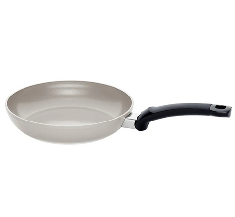 Ⓜ️🔵🔵🔵 Fissler Padella - Padella, Serie Ceratal Classic, Capacità 1.7 Litri, Diametro 24 cm, Impugnatura ergonomica, Rivestimento ceramico Ceratal grigio (esterna/interna), Fondo Fissler CookStar