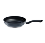 Ⓜ️🔵🔵🔵 Fissler Padella - Padella, Serie Cenit, Capacità 2 Litri, Diametro 24 cm, Impugnatura ergonomica, Alluminio, Antiaderente, Rivestimento a 3 strati