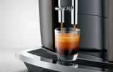 Ⓜ️🔵🔵🔵 JURA E8 Dark Inox - Macchina da caffè espresso COMPLETAMENTE AUTOMATICA (dai chicchi al caffè), colore DARK INOX, 2 tazze, bevande con latte, 17 tipi di bevande, FACILISSIMA DA USARE E DA PULIRE