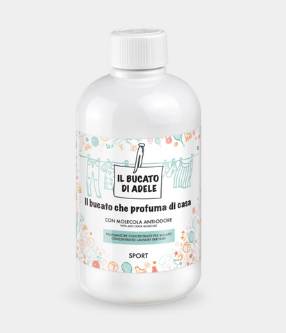 Ⓜ️🔵🔵🔵 IL BUCATO DI ADELE sport - Profumatore concentrato per bucato in lavatrice, fragranza "SPORT", 1 flacone da 500 ml,  🐾💕 NON TESTATO SU ANIMALI 🌱 100% VEGAN, 🇮🇹 MADE IN ITALY