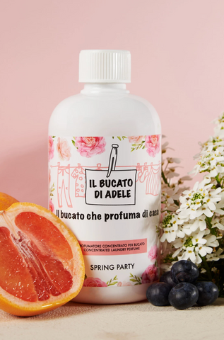 Ⓜ️🔵🔵🔵 IL BUCATO DI ADELE spring party - Profumatore concentrato per bucato in lavatrice, fragranza "SPRING PARTY", 1 flacone da 500 ml,  🐾💕 NON TESTATO SU ANIMALI 🌱 100% VEGAN, 🇮🇹 MADE IN ITALY