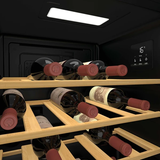 Ⓜ️🔵🔵🔵 CANDY CWC023 DiVino - Cantinetta vino, 23 bottiglie, 1 zona, libera installazione, 3 ripiani in legno, nera, L x P x A (mm) 475x456x630, connessa con App